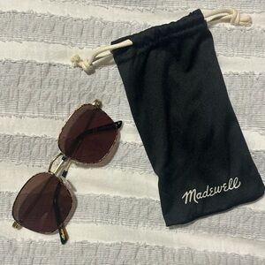 NWOT Madewell Tortoise Sunglasses with Cloth Case